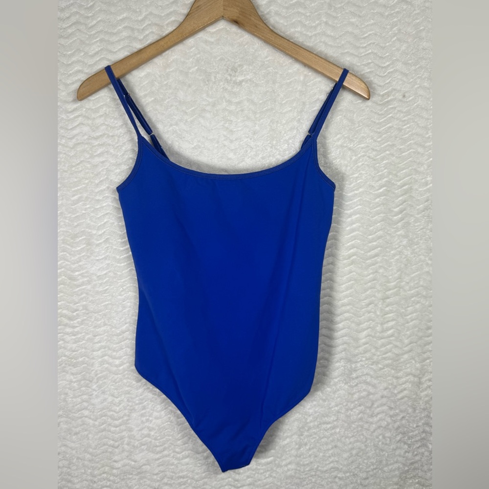 Free People Royal Blue top. Absolutely gorgeous 🧡